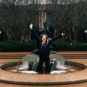 Meet your Posher, Hannah